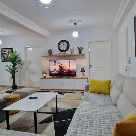 Daily Rent Apartment City Center Elbasan 6 Esterno foto
